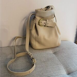 Coach Cream Leather Drawstring Crossbody with Gold Buckle vintage